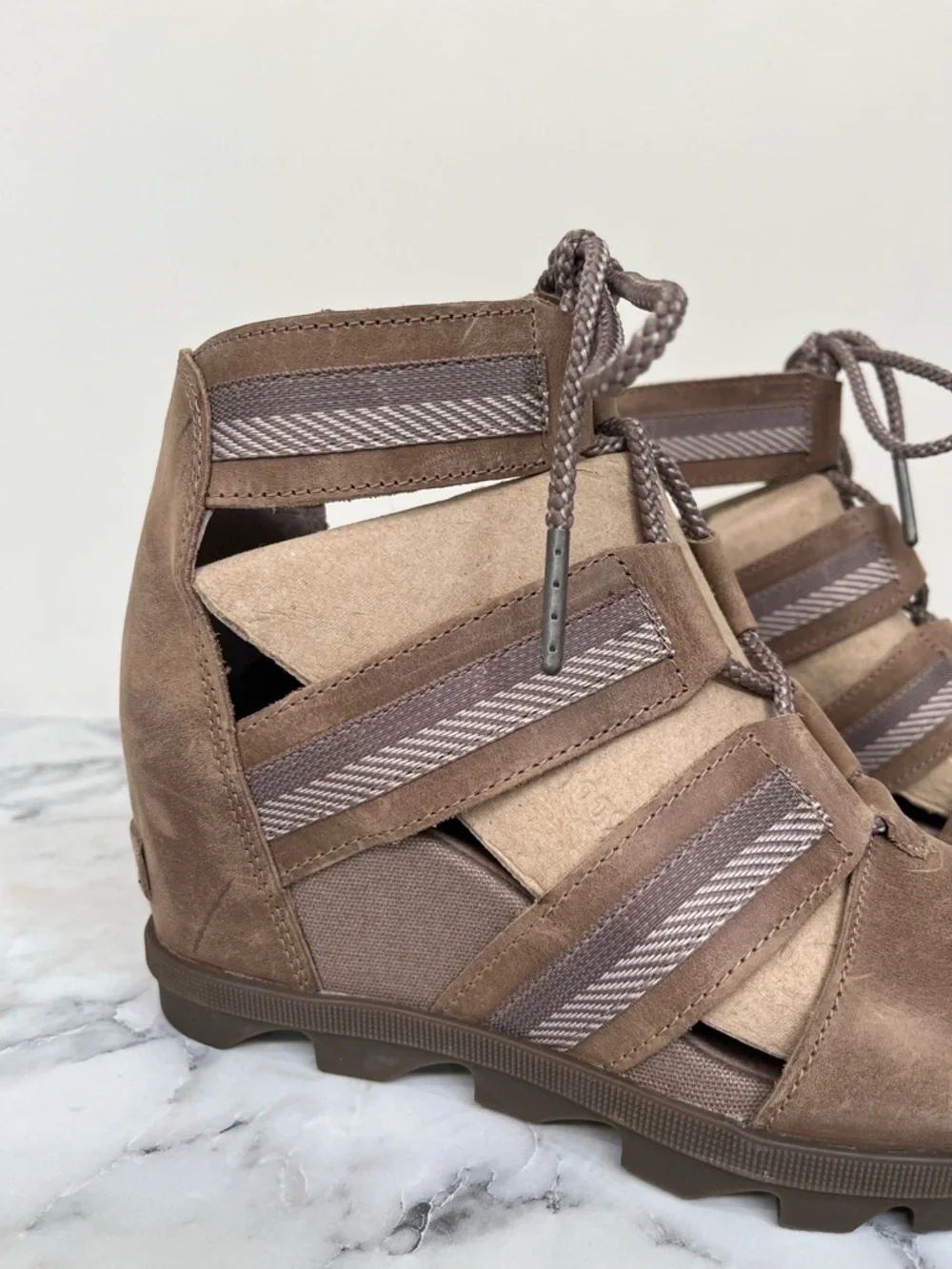 Sorel Joanie II Lace Up Wedge Leather Sandals In Ash Brown Taupe Tan Size 9
